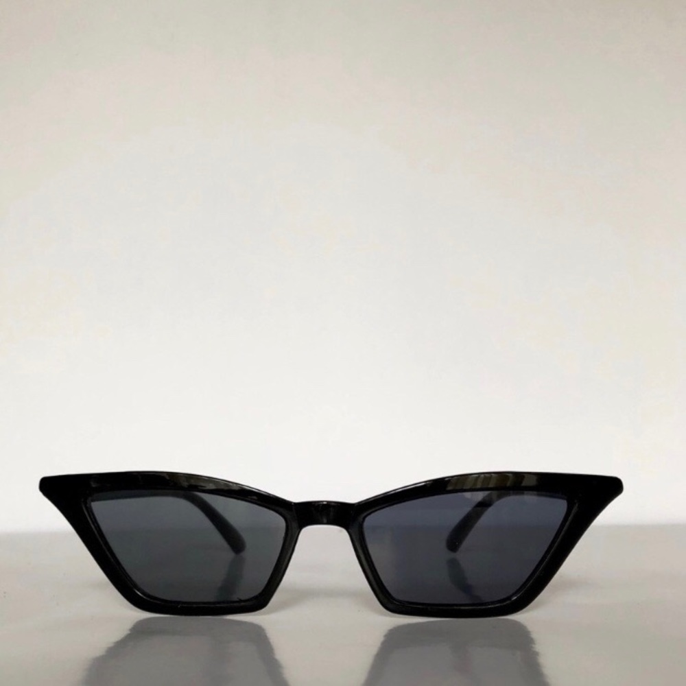 Retro Slim Cat Eye Sunglasses